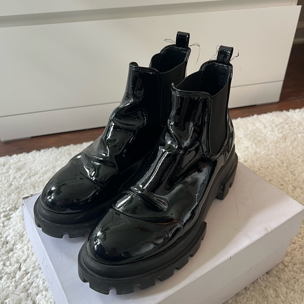 AGL Maxine Chelsea Boot - Made in Italy - Size EU 39 - Black